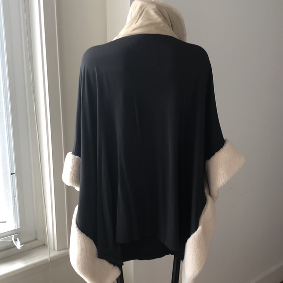 Joseph Ribkoff Poncho - Picture 7 of 14